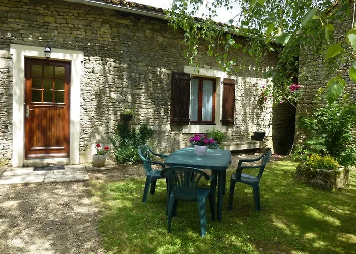 La Maison Des Oiseaux