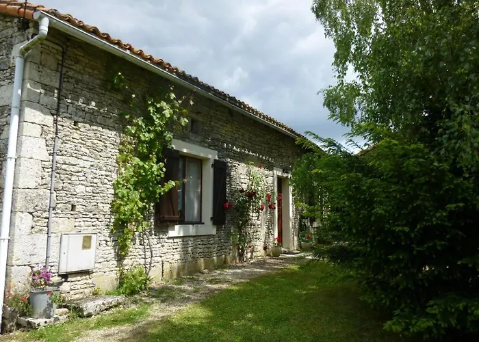 Casa de Férias La Maison Des Oiseaux Blanzay